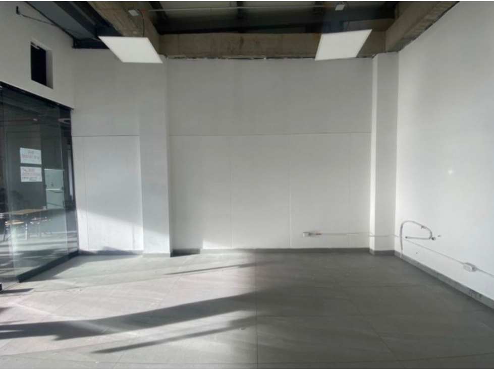 EN VENTA LOCAL EN CONDINA PEREIRA