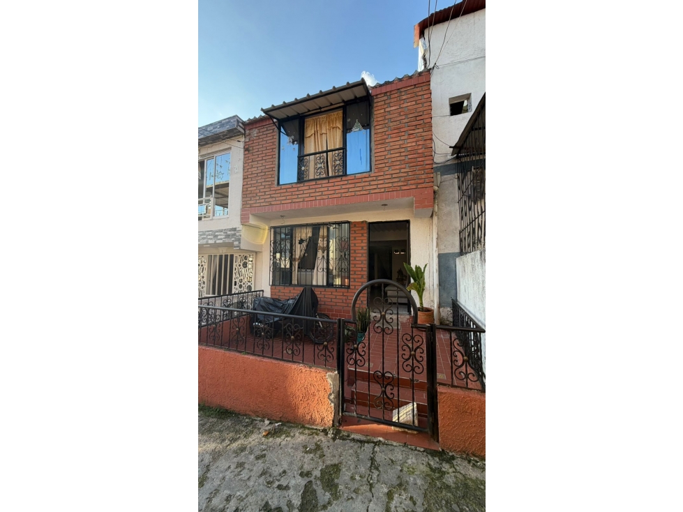 EN VENTA CASA EN DOSQUEBRADAS