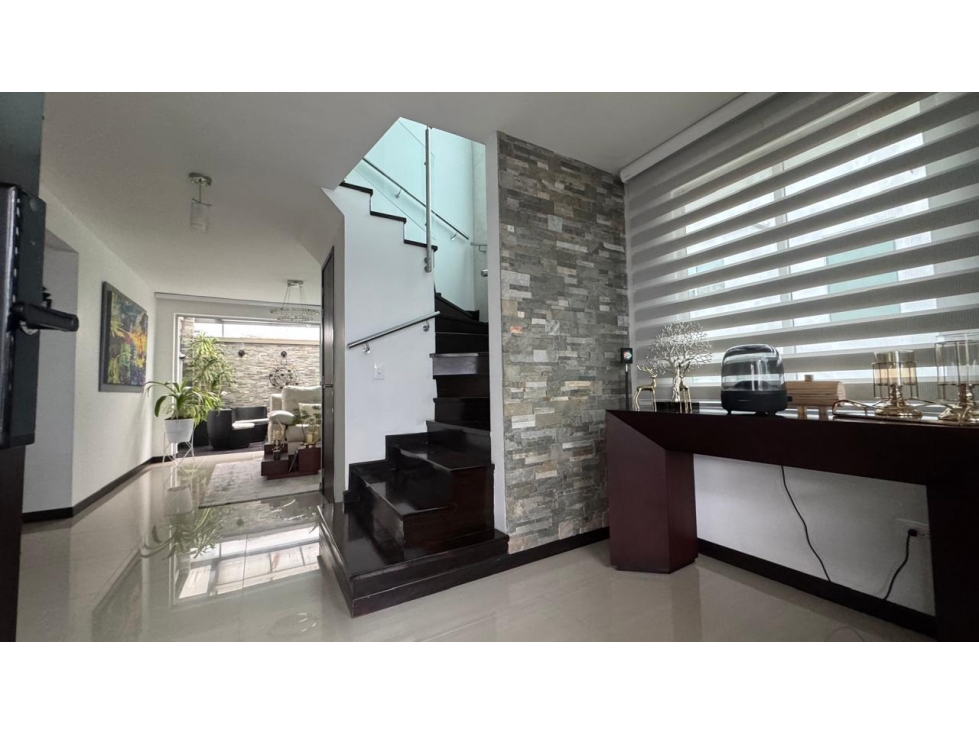 EN VENTA CASA ESQUINERA EN LA AV 30 DE AGOSTO PEREIRA — foto 2