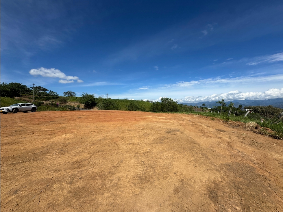 EN VENTA LOTE EN CONDOMINIO CERRITOS PEREIRA (2)