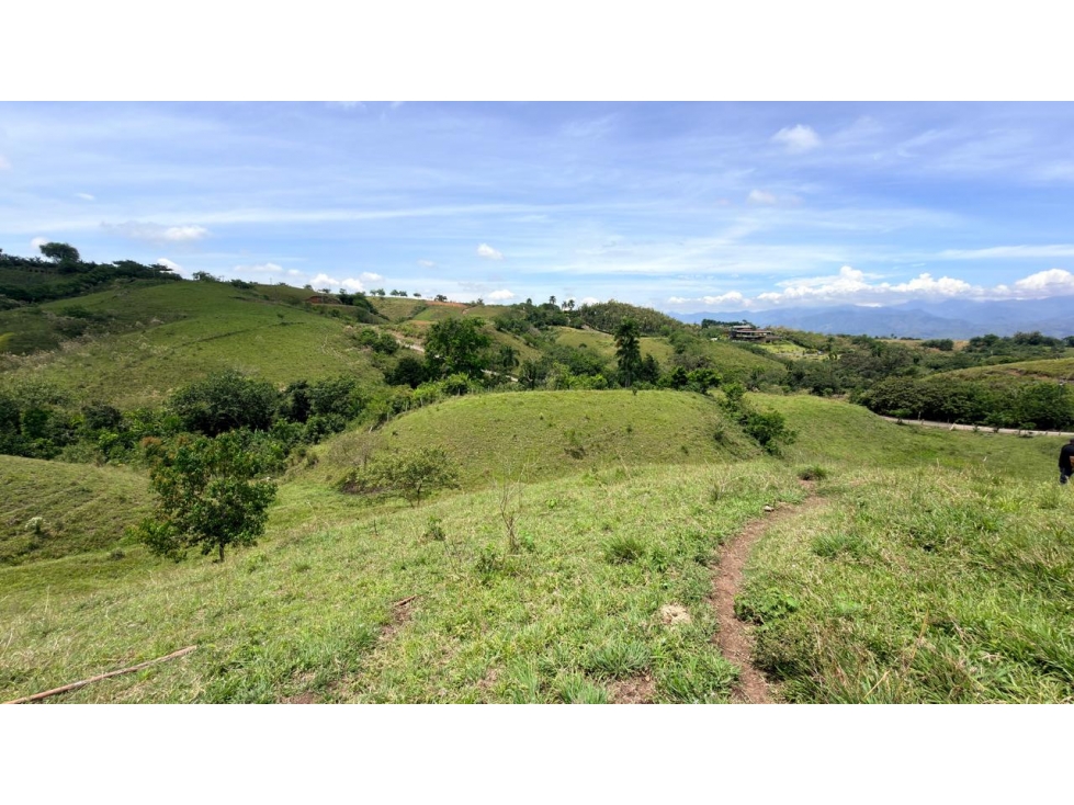 EN VENTA LOTE EN CERRITOS PEREIRA
