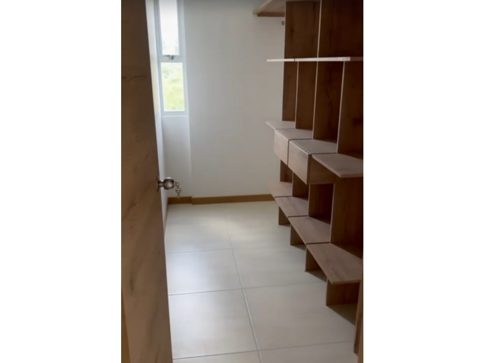 EN VENTA APARTAMENTO EN AV SUR EN PEREIRA — foto 2