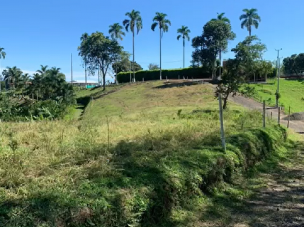 EN VENTA LOTE SECTOR MORELIA PEREIRA