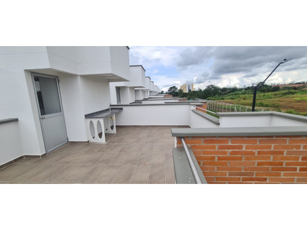 EN VENTA CASA ESQUINERA CON TERRAZA EN CONJUNTO SECTOR GALICIA PEREIRA — foto 3