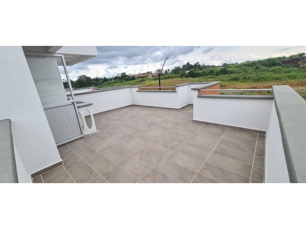 EN VENTA CASA ESQUINERA CON TERRAZA EN CONJUNTO SECTOR GALICIA PEREIRA — foto 4