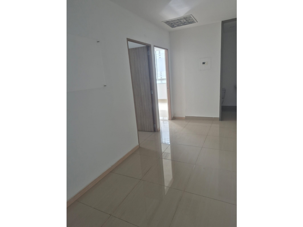 OFICINA EN ARRIENDO 39 M² Y 1 PARQUEADERO EN ALPES, PEREIRA — foto 4