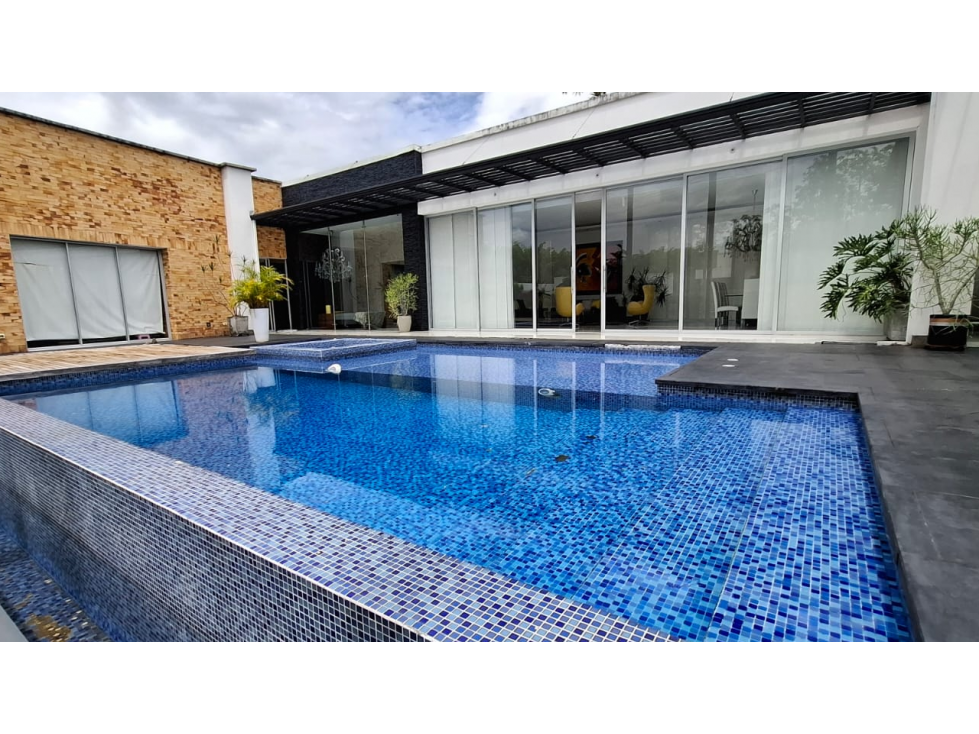 EN VENTA CASA CAMPESTRE CERRITOS PEREIRA