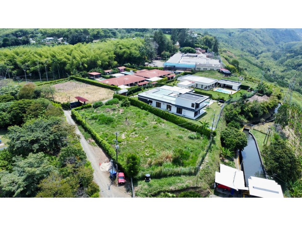 EN VENTA LOTE EN CONDOMINIO LA SIRIA COMBIA — foto 2