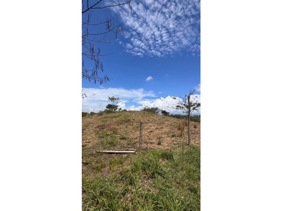 EN VENTA LOTE PARA CONSTRUIR PROYECTOS EN CERRITOS PEREIRA