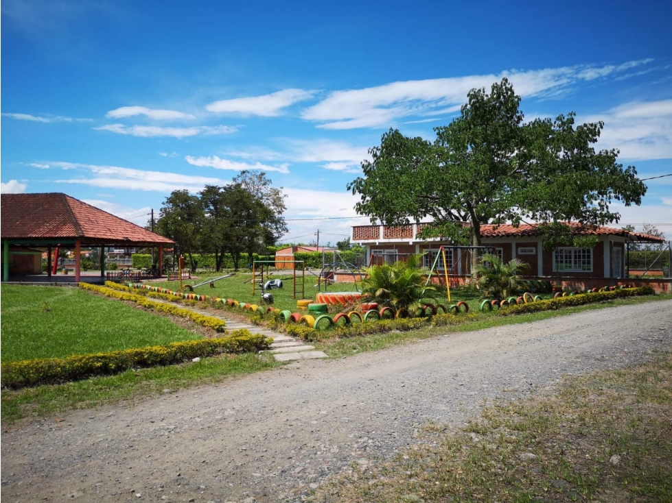 EN VENTA CASA CAMPESTRE EN CONDOMINIO LA VIRGINIA RISARALDA