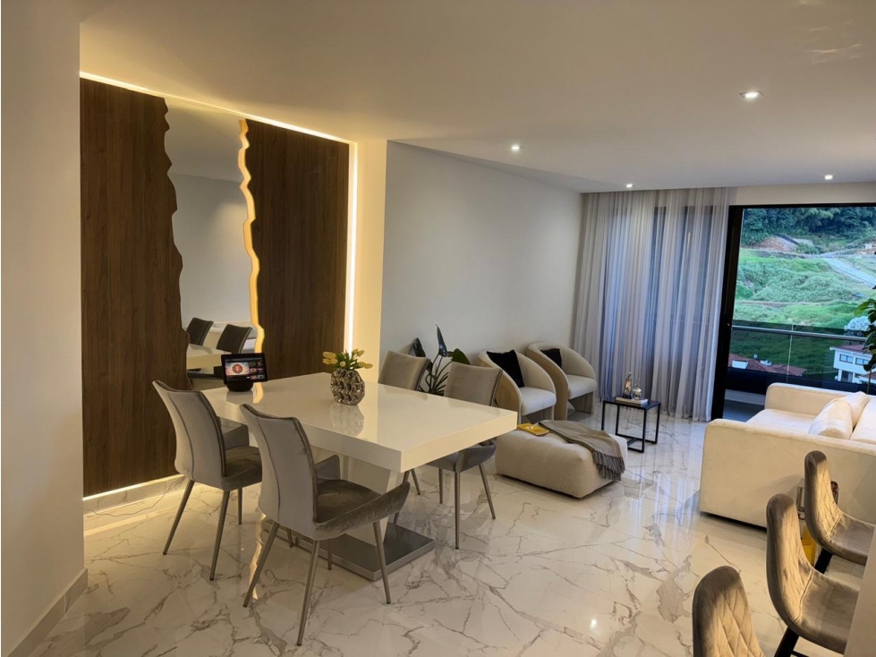 EN VENTA APARTAMENTO DE LUJO EN PINARES ALTO PEREIRA