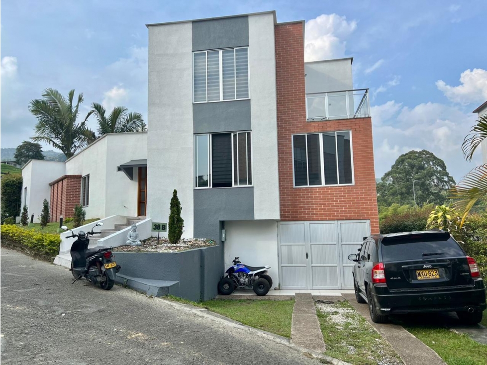 EN VENTA CASA CAMPESTRE SECTOR VÍA AL POLLO DOSQUEBRADAS — foto 2