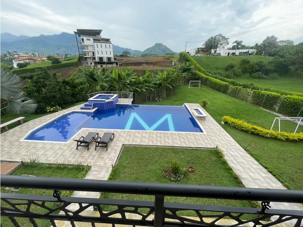 EN VENTA CASA CAMPESTRE COMBIA PEREIRA