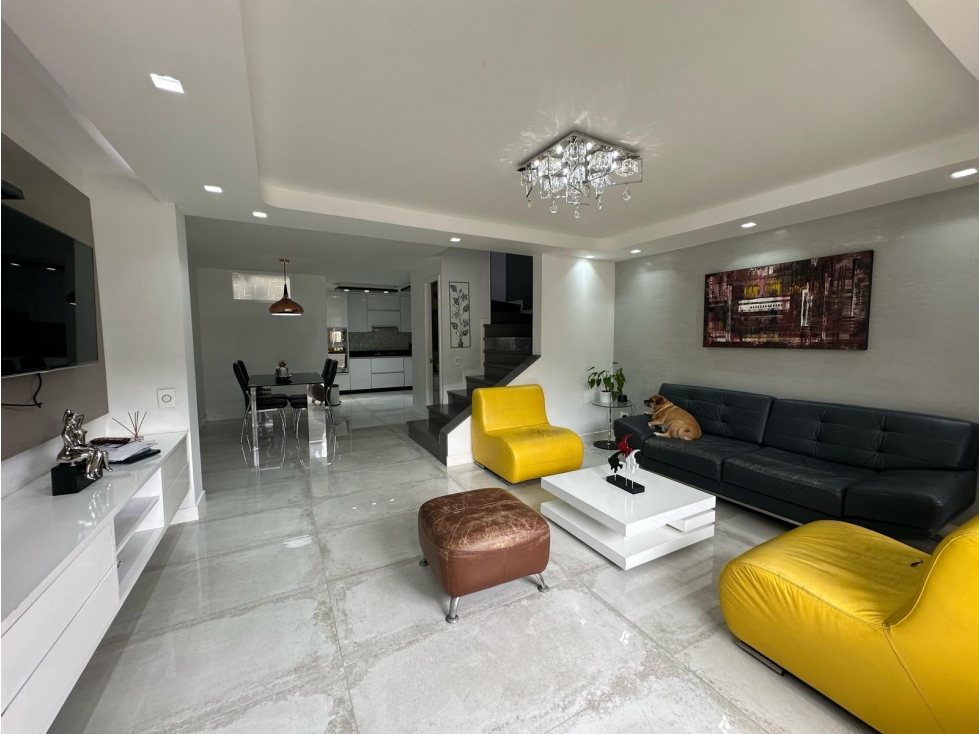 EN VENTA CASA EN CONJUNTO CERRADO EN PUEBLITO CAFETERO PEREIRA