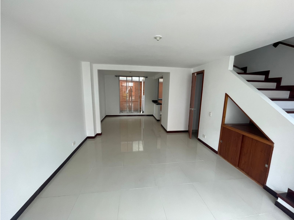 EN VENTA CASA BELMONTE PEREIRA