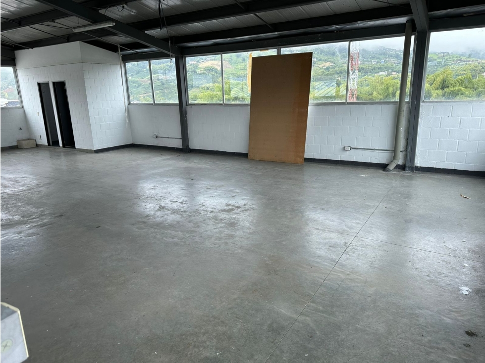 EN VENTA BODEGA EN LA BADEA DOSQUEBRADAS - 3