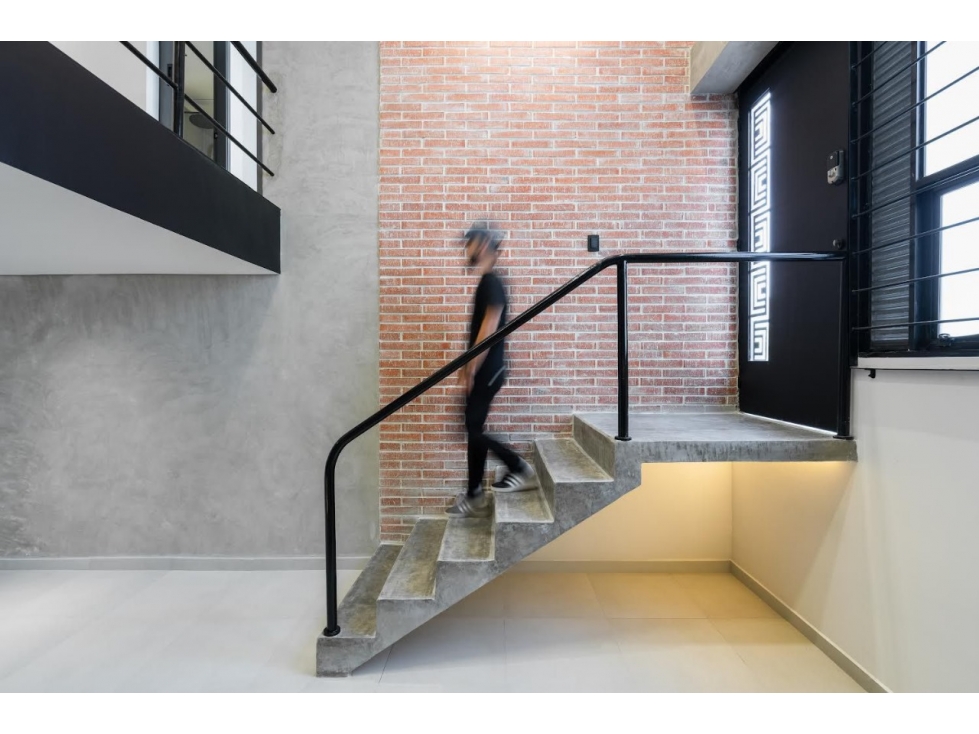 EN VENTA EDIFICIO CIRCUNVALAR 7 APARTAMENTOS Y 2 LOCALES COMERCIALES — foto 4