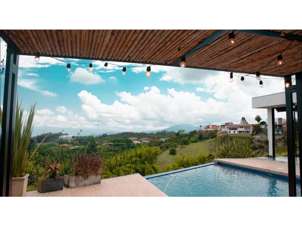 EN VENTA CASA CAMPESTRE VÍA PEREIRA ARMENIA