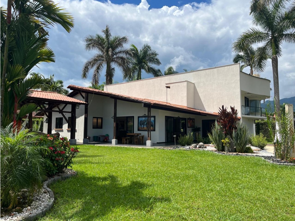 EN VENTA CASA CAMPESTRE COMBIA PEREIRA