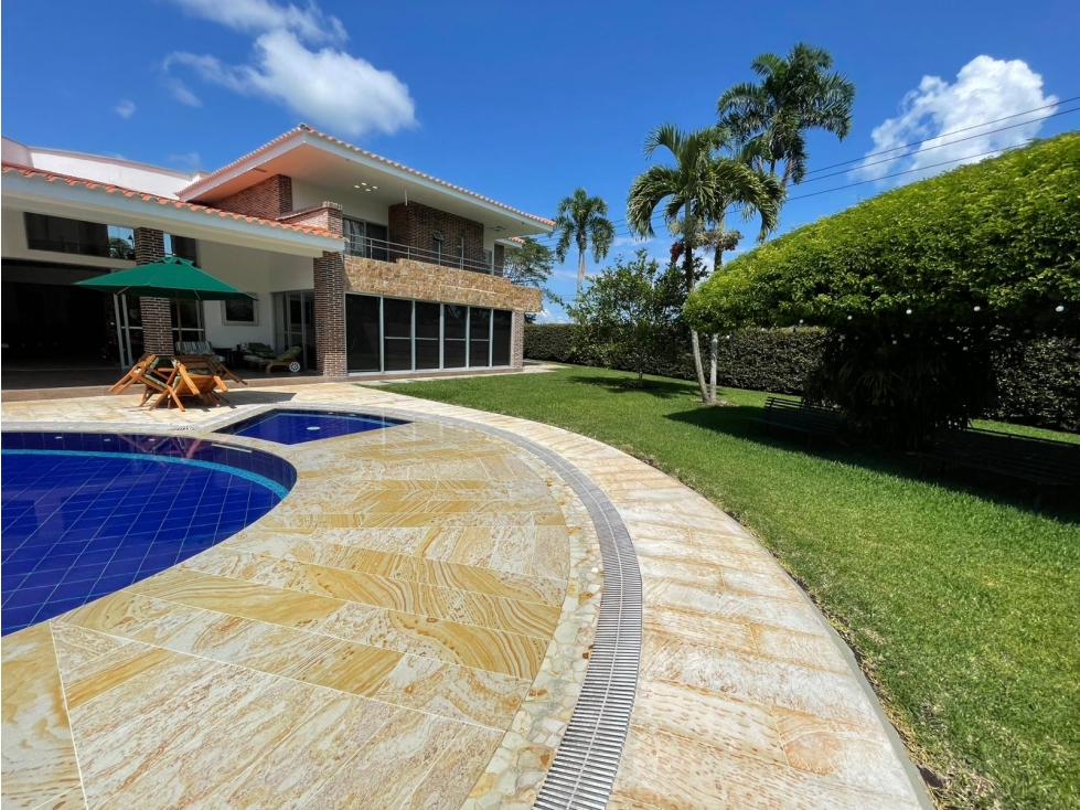 EN VENTA CASA CAMPESTRE CERRITOS PEREIRA