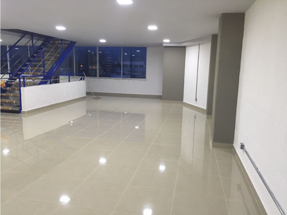 EN VENTA BODEGA EN LA BADEA DOSQUEBRADAS - 4
