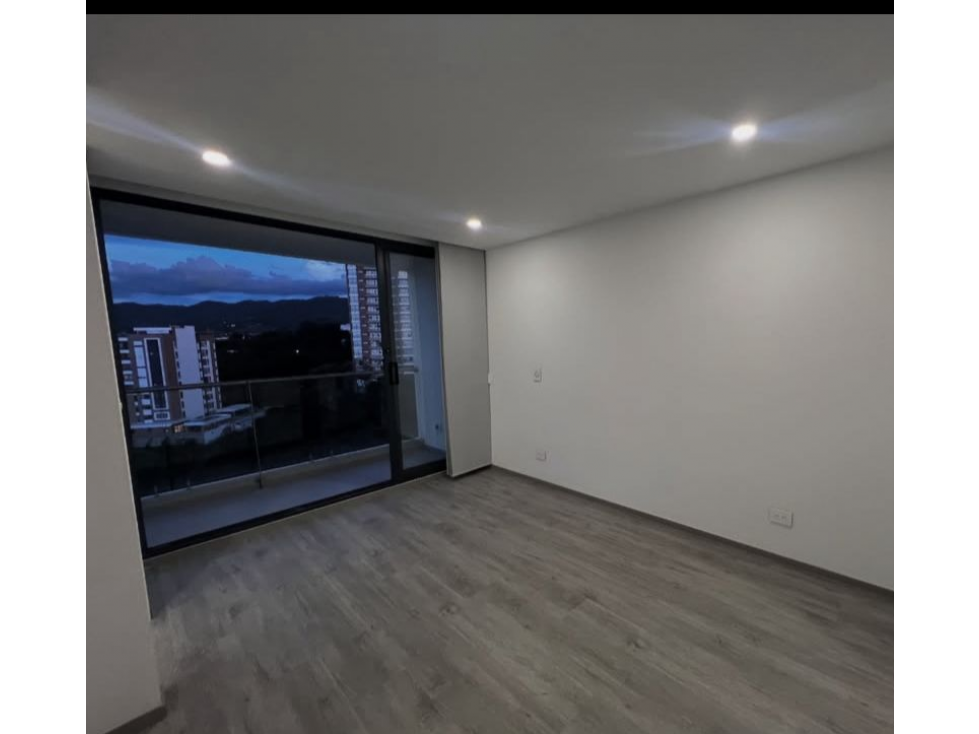 EN VENTA APARTAMENTO PINARES ALTO PEREIRA