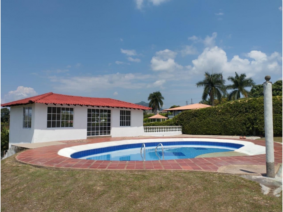 EN VENTA CASA CAMPESTRE COMBIA PEREIRA