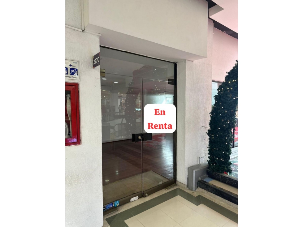EN RENTA LOCAL COMERCIAL EN LA CIRCUNVALAR — foto 2