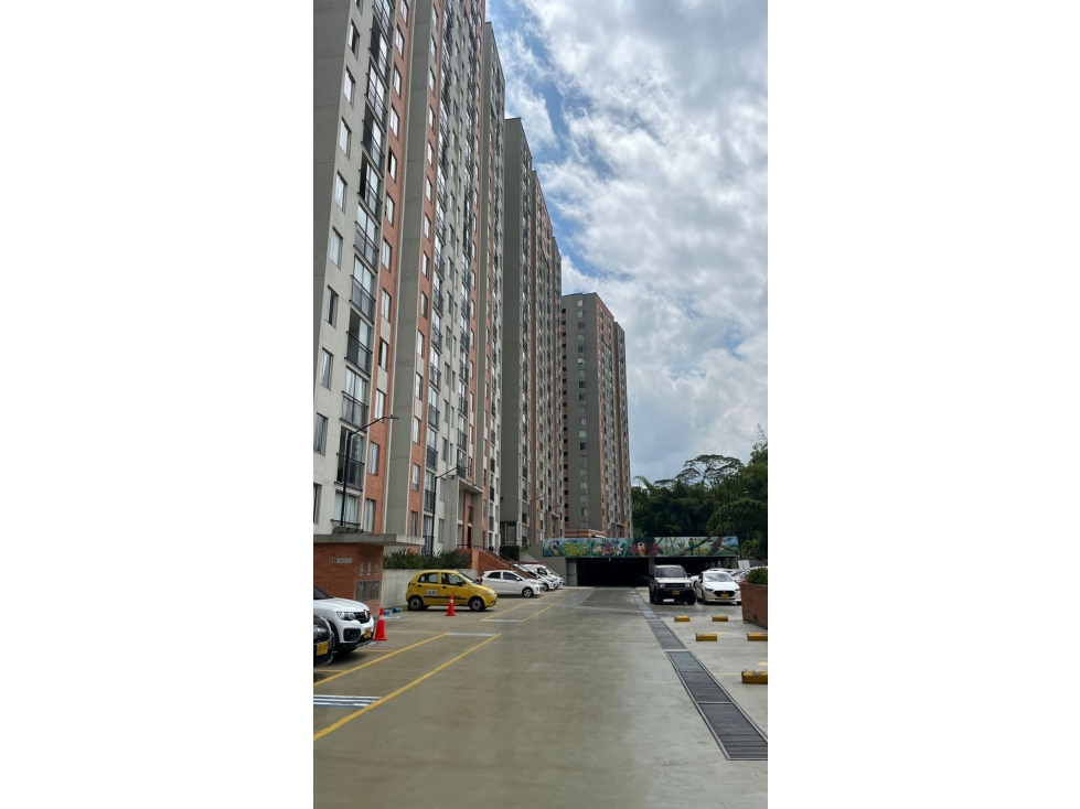 EN VENTA APTO EN EL POBLADO PEREIRA