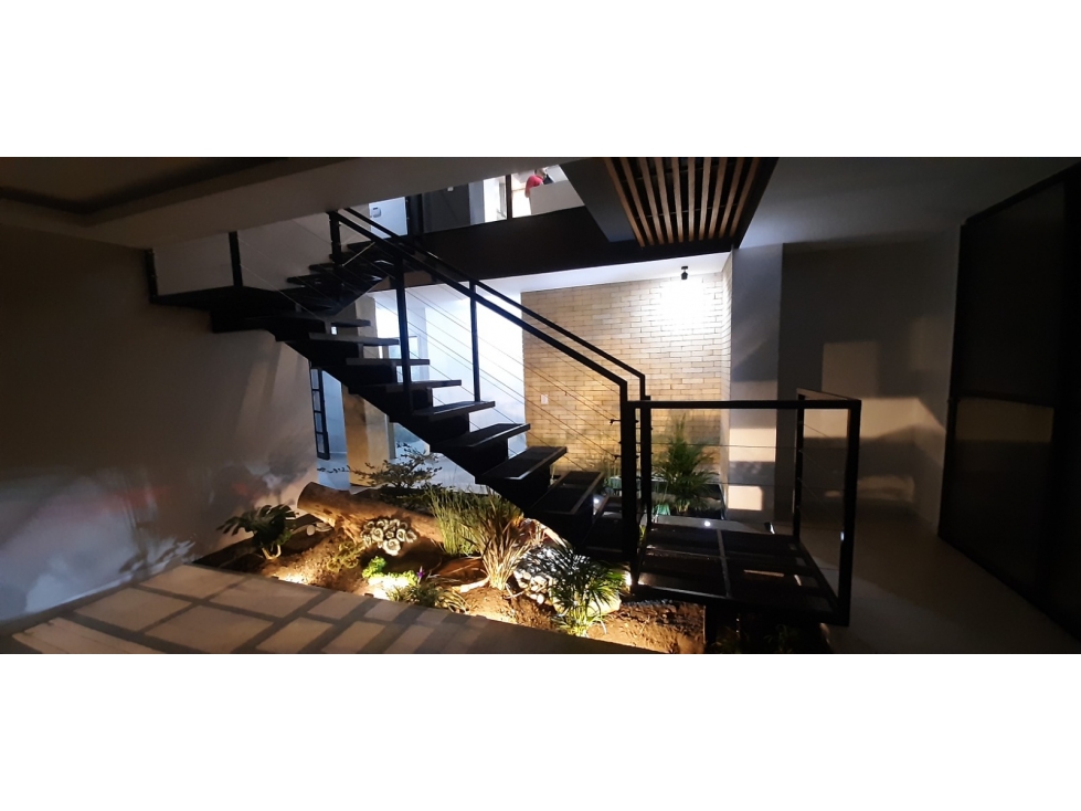 EN VENTA HERMOSA CASA CAMPESTRE VIA ARMENIA