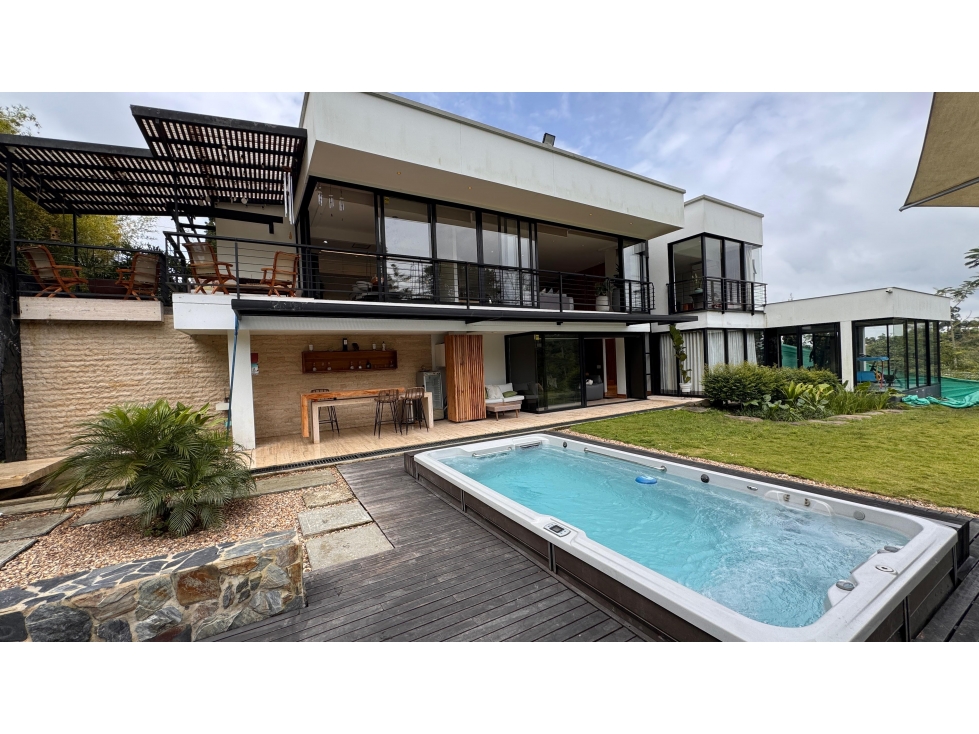 EN VENTA CASA EN CONDOMINIO CONDINA PEREIRA