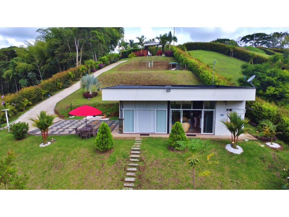 EN VENTA CASA CAMPESTRE VIA PEREIRA ALCALA