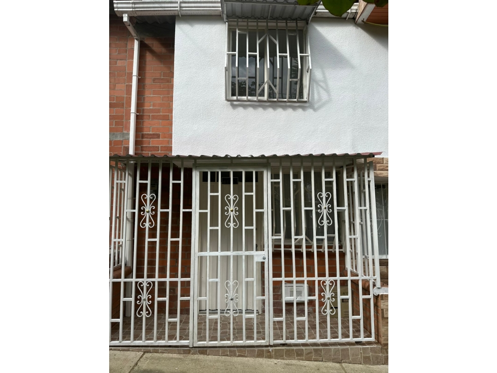 EN VENTA CASA EN MIRADOR DE LLANO GRANDE PEREIRA