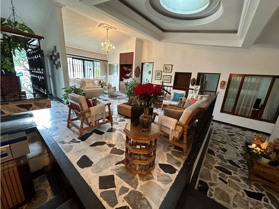 EN VENTA CASA PARA OFICINA O NEGOCIO PINARES PEREIRA