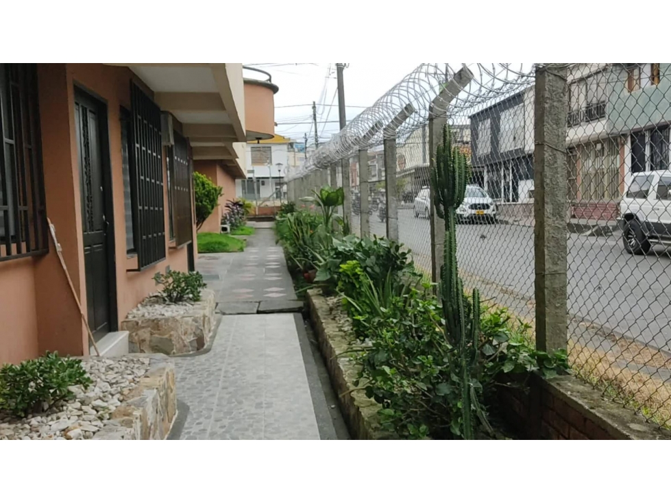 EN VENTA CASA DUPLEX EN LA PRADERA DOSQUEBRADAS