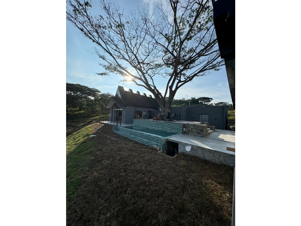 EN VENTA CASA CAMPESTRE CERRITOS