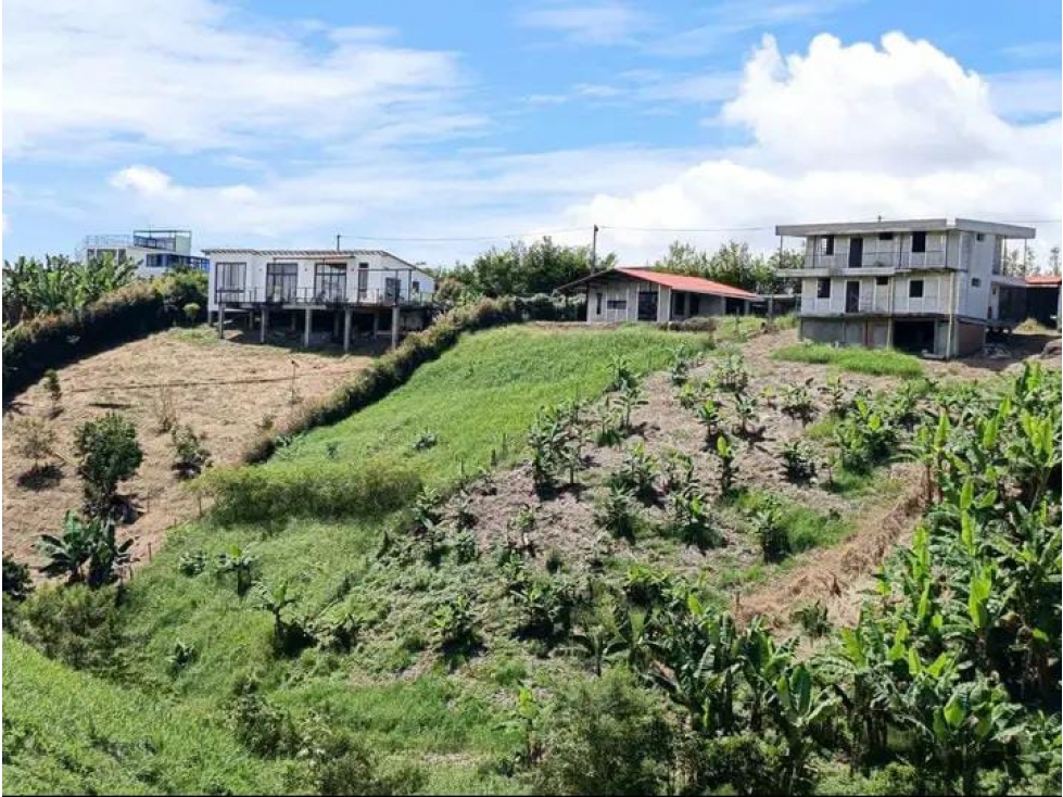 EN VENTA CASA - LOTE CAMPESTRE VIA ALCALA RISARALDA