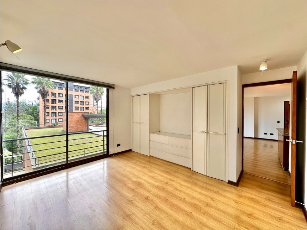 Apartaestudio para renta tradicional en El Poblado, piso 3
