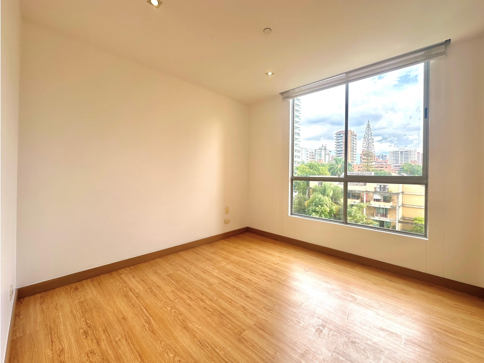 Apartamento en venta cerca al San Fernando Plaza — foto 2