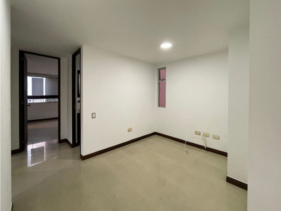 Apartamento para la renta tradicional en Envigado, las cumbres piso 2