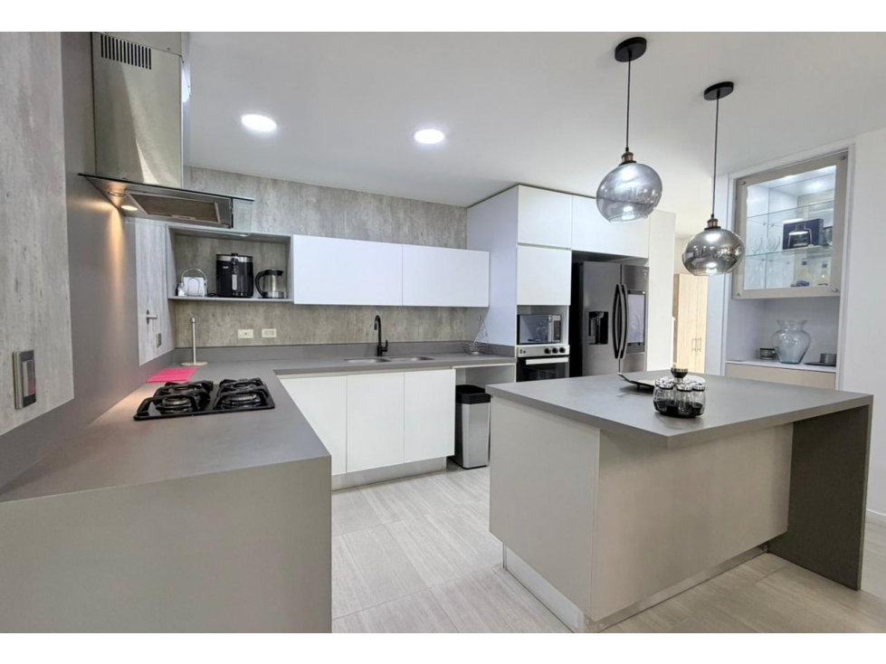 Apartamento para la renta amoblada en Envigado, loma de las brujas