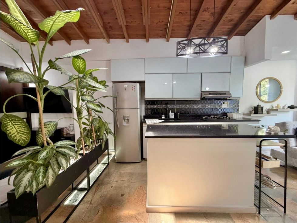 Apartamento para la renta amoblada en Laureles, piso 5