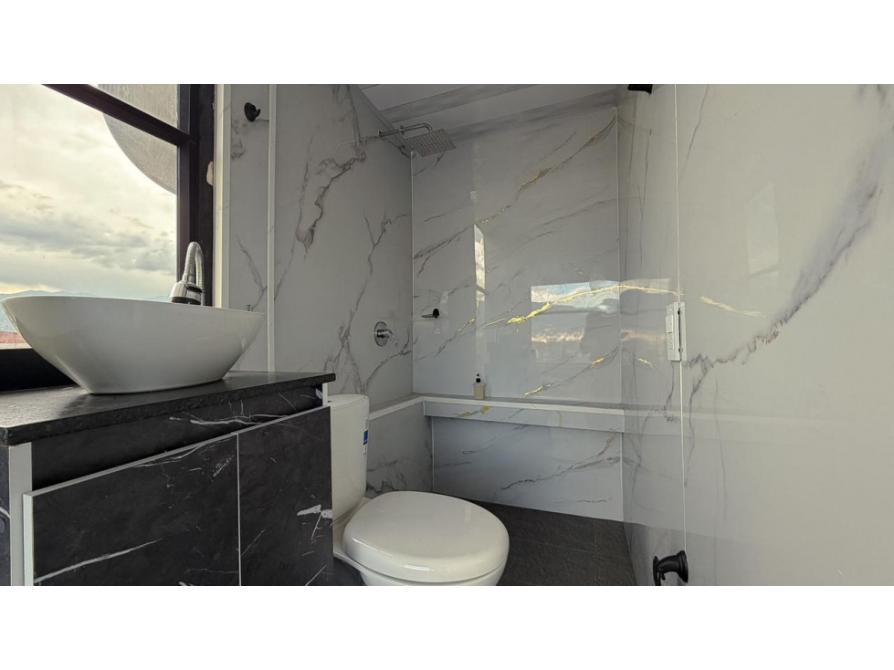 Penthouse para la venta y renta amoblada en Laureles, piso 10 — foto 3