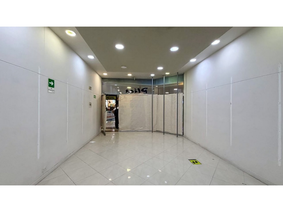 Local comercial en renta y venta en El Poblado, en CC San Diego