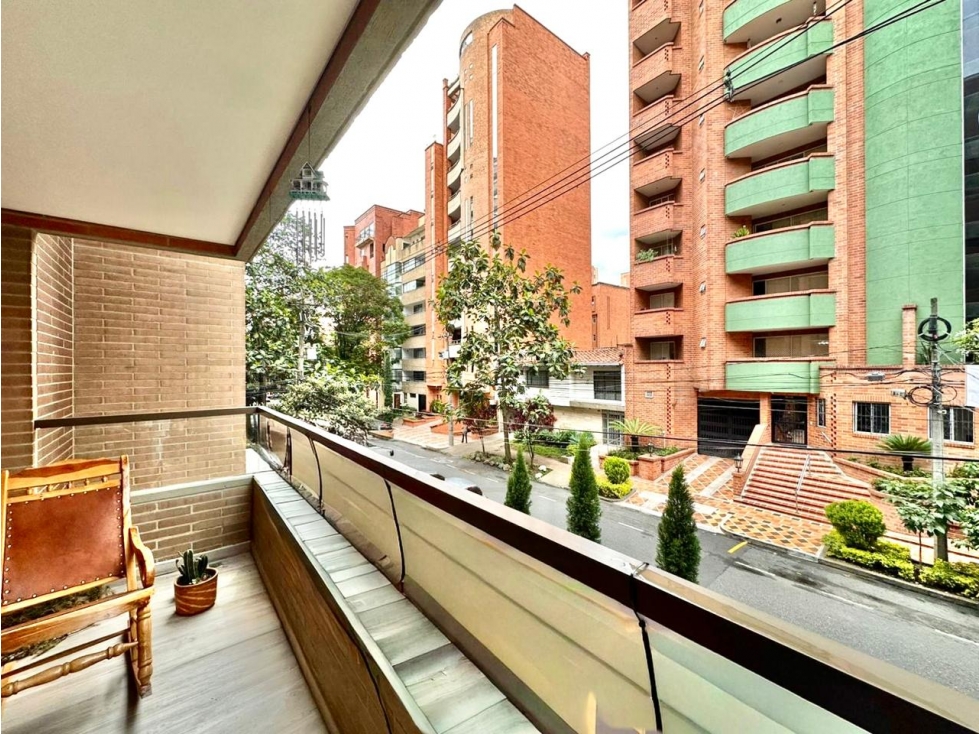 Apartamento para la venta en Laureles, piso 2
