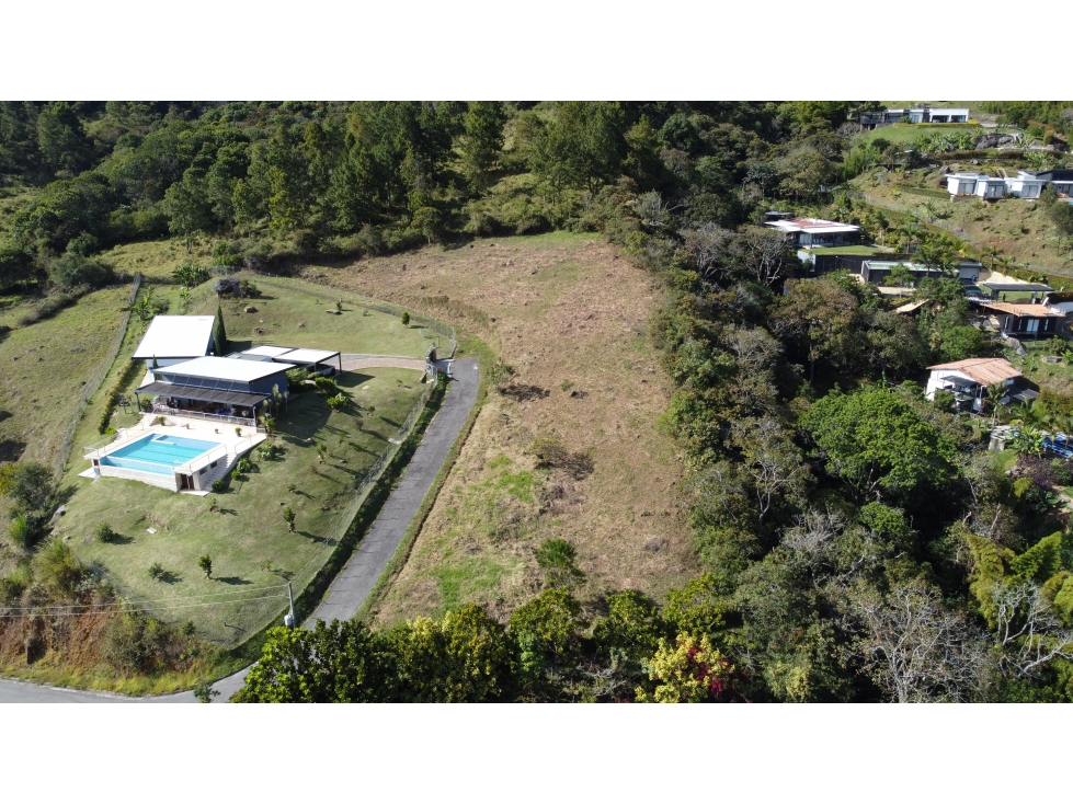 Lote en parcelación en Copacabana — foto 2