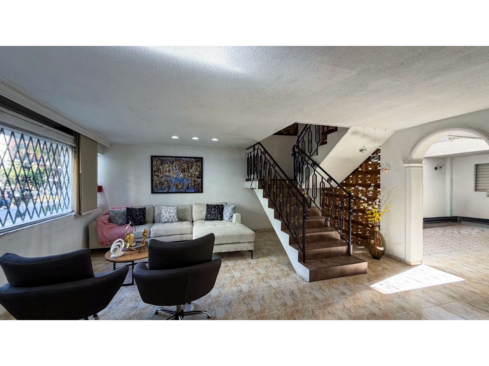Casa comercial para venta en Laureles, la castellana