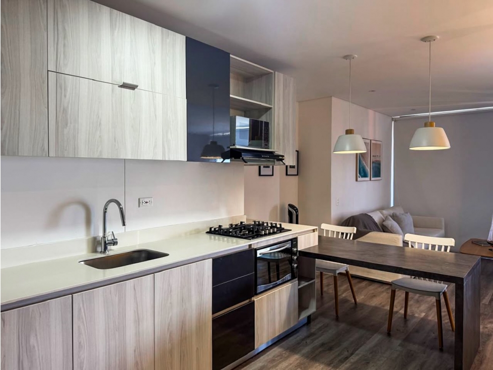 Apartaestudio para venta en El Poblado, cerca al Tesoro — foto 3