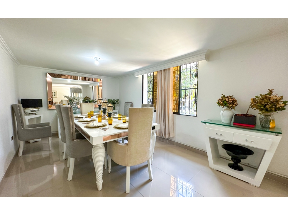 Espectacular casa esquinera en venta Laureles — foto 5