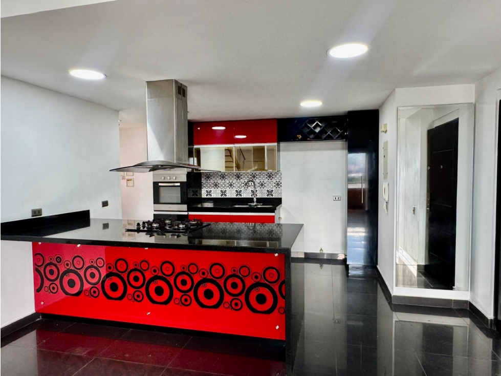 Apartamento dúplex para la venta en El Poblado, sector patio bonito — foto 4
